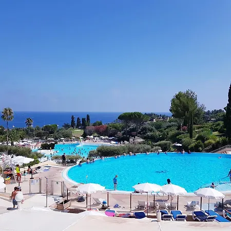 Lägenhet Cap Esterel Village : 4 Pers Au Calme Climatise F5