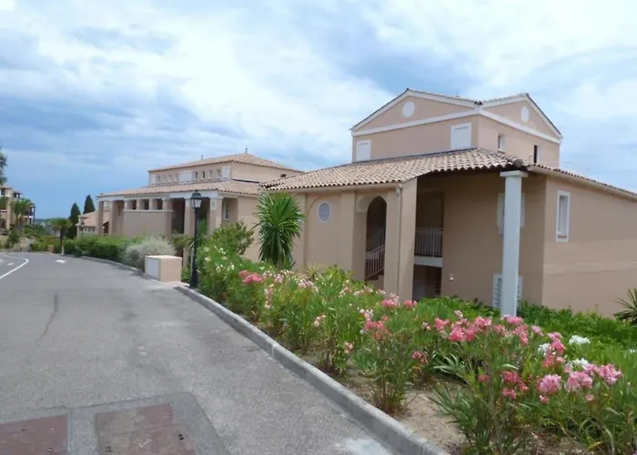 Cap Esterel Village : 4 Pers Au Calme Climatise F5 *