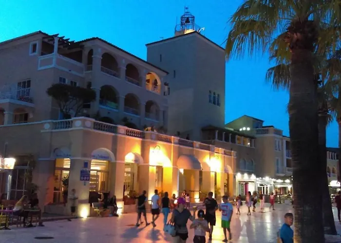 Cap Esterel Village : 4 Pers Au Calme Climatise F5 * Saint-Raphaël