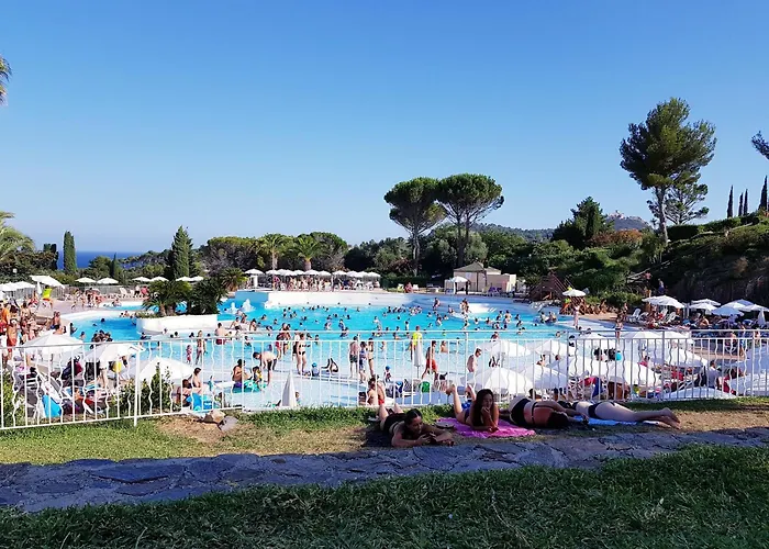 Cap Esterel Village : 4 Pers Au Calme Climatise F5